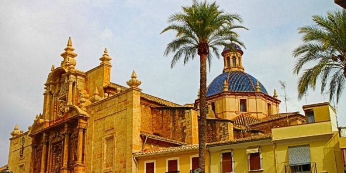 Lliria: Sinfonía de Culturas y Gastronomía