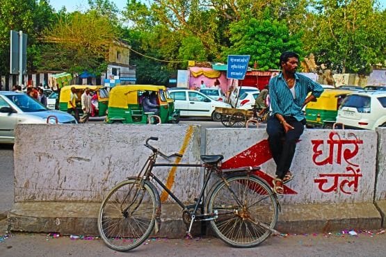 hombres de la india