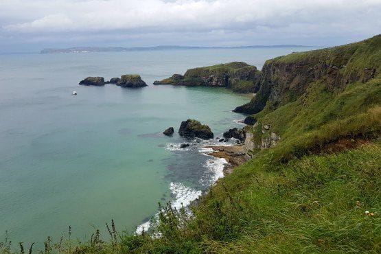 Hacer la ruta costera de Carrick a Rede a pie