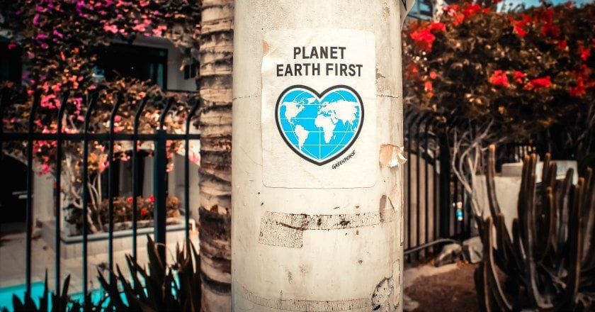 Cómo cuidar el planeta mientras viajas: 8 Consejos para ser un viajero responsable