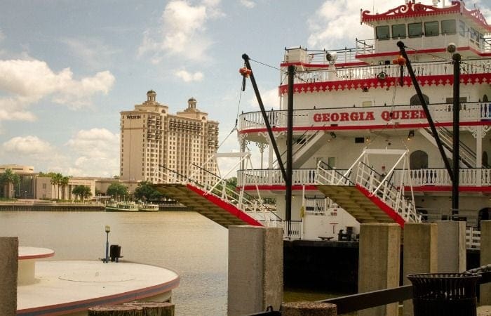 romantic things to do in savannah ga