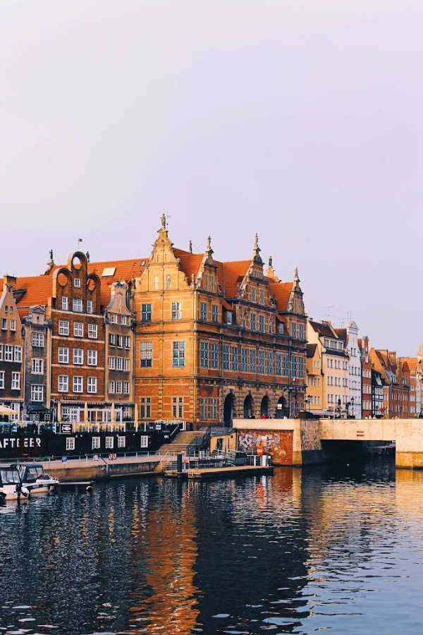 ciudades mas bonitas y baratas de europa