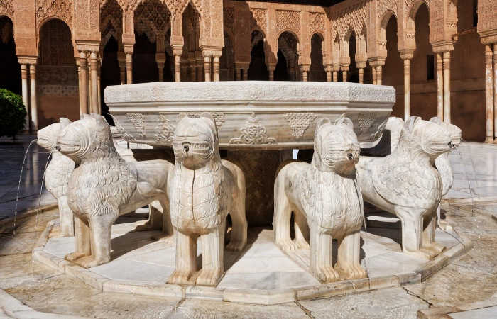Patio de los Leones