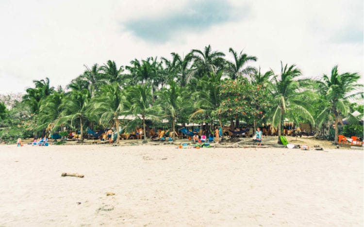 warm spring break destinations for families