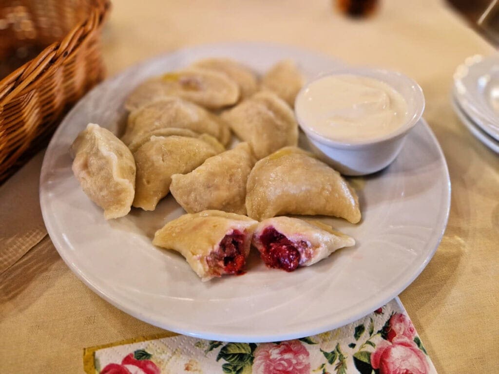 pierogis dulces postre tipico de Polonia 1024x768