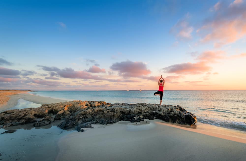 Yoga en las playas de Formentera