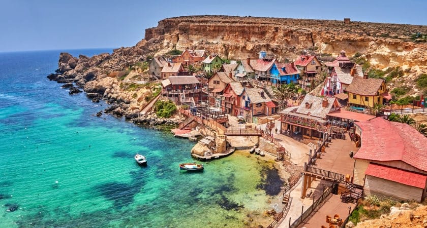 Visitar el Pueblo de Popeye en Malta (Popeye Village): ¿Merece la pena? (Mi opinión personal)
