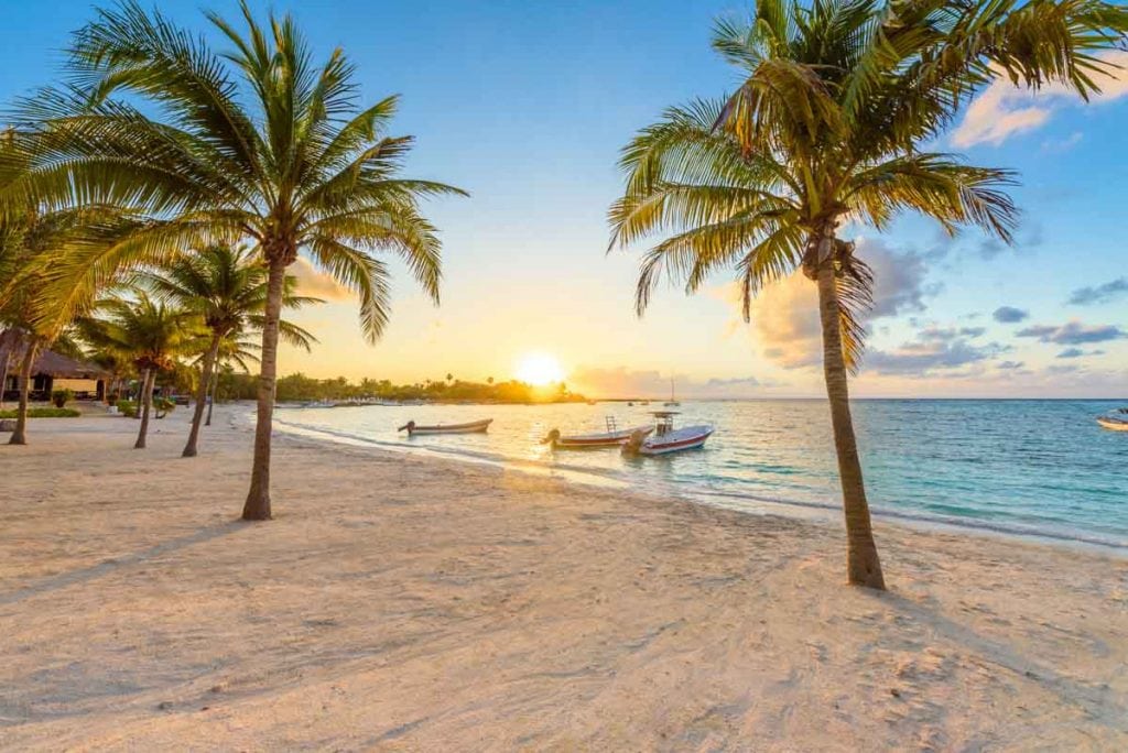Akumal beach mexico 1024x684