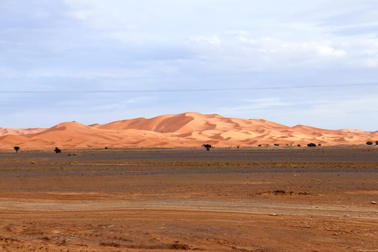 Vistas del desierto de Marruecos desde el coche