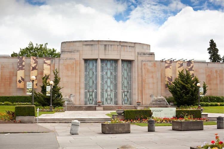 Conservatory and Seattle Asian Art Museum