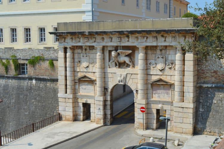 Land gate zadar