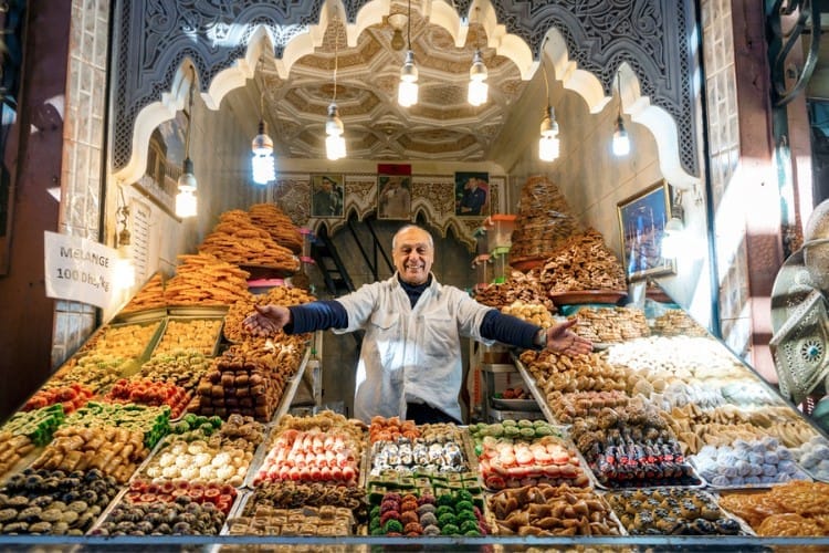 Puesto de dulces y productos tipicos de Marrakech