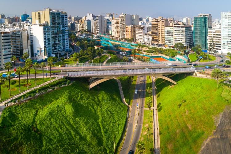 Miraflores es uno de los mejores lugares para visitar en Lima