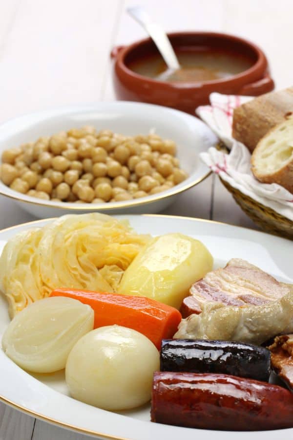Cocido Tres Vuelcos que comer en Toledo