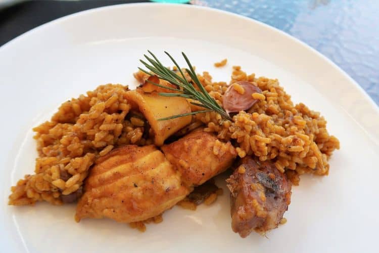 El arroz a la toledana es uno de los platos mas tipicos y tradicionales de Toledo