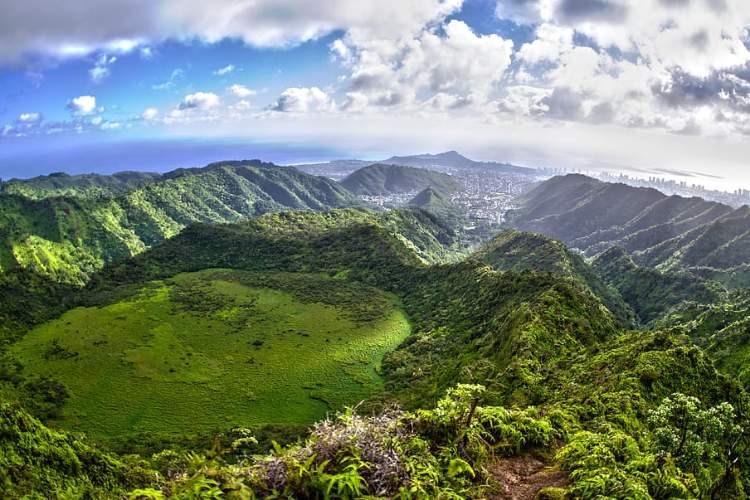 Kaau Crater Hike