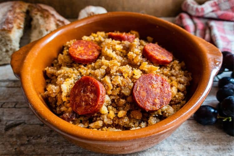 Migas uno de los platos tipicos que comer en Toledo