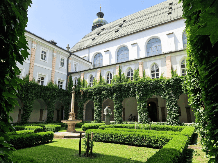 Claustro de la Iglesia de la Corte en Innsbruck