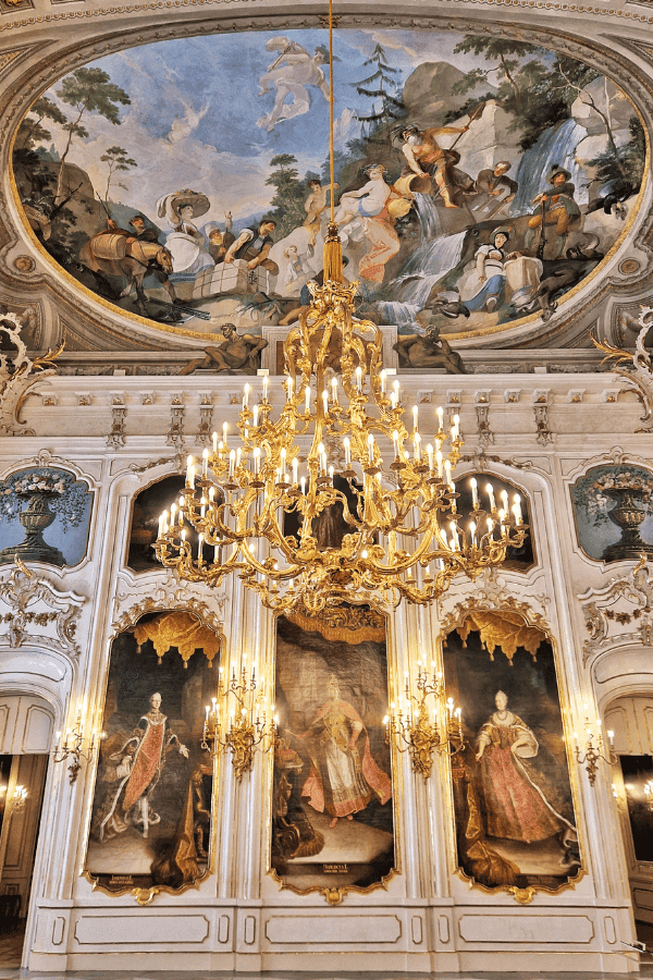 Sala de los Gigantes del Hofburg Palacio Imperial de Innsbruck