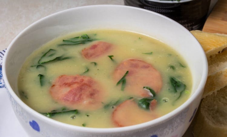 Caldo verde tipico de Lisboa