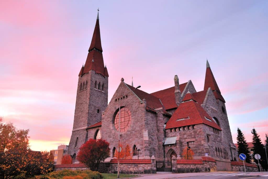 Catedral de Tampere al atardecer 1024x683